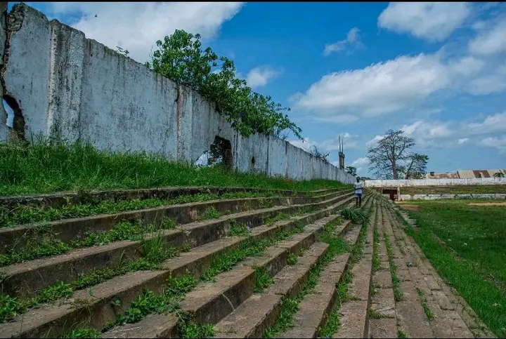 Illustration 3 - Kongo-Central : le stade Papa Kitemoko de Mbanza-Ngungu mis en vente à 1 million USD, la province envisage son acquisition