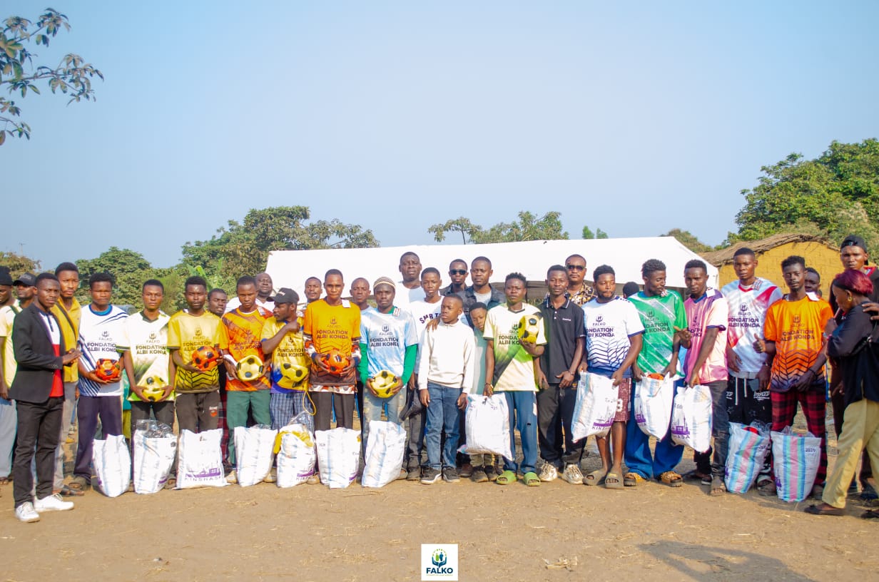 Illustration 2 - Kisantu : la Fondation Albi Konda (FALKO) soutient le tournoi « Nkandu Bumosi » en équipant 15 équipes locales