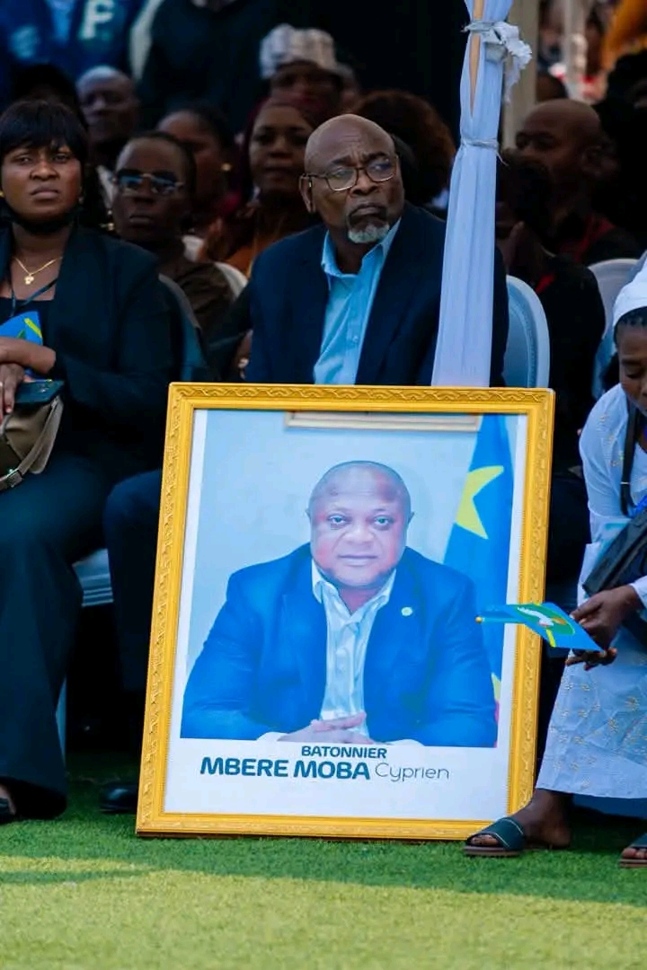 Illustration 4 - RDC : Kinshasa rend un dernier hommage au bâtonnier Cyprien Mbere Moba Une figure marquante du BUREC portée en terre